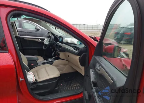 2022 Ford Escape Sel z USA, uszkodzony, nr VIN 1FMCU0H63NUB43398